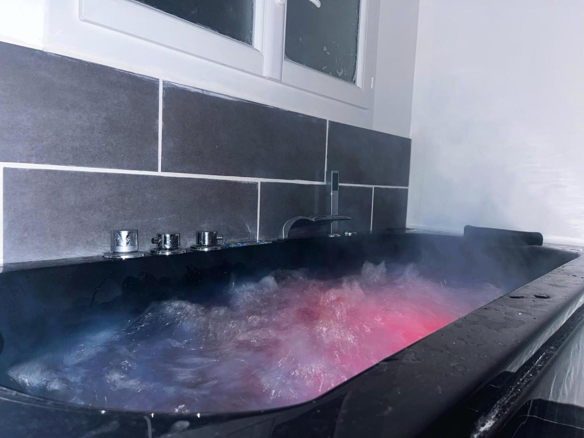 L'Oranger - Magnifique Studio Independant Sur Mougins Avec Jacuzzi Prive - Parking - Climatisation エクステリア 写真